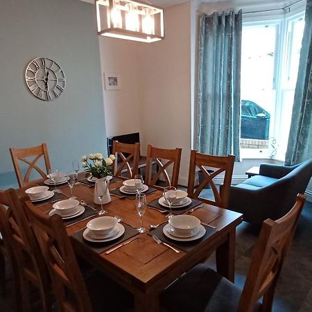 West Cliff Townhouse With Parking Vila Whitby Exterior foto